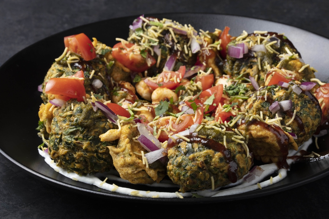 Crispy Palak Chaat (G, N).