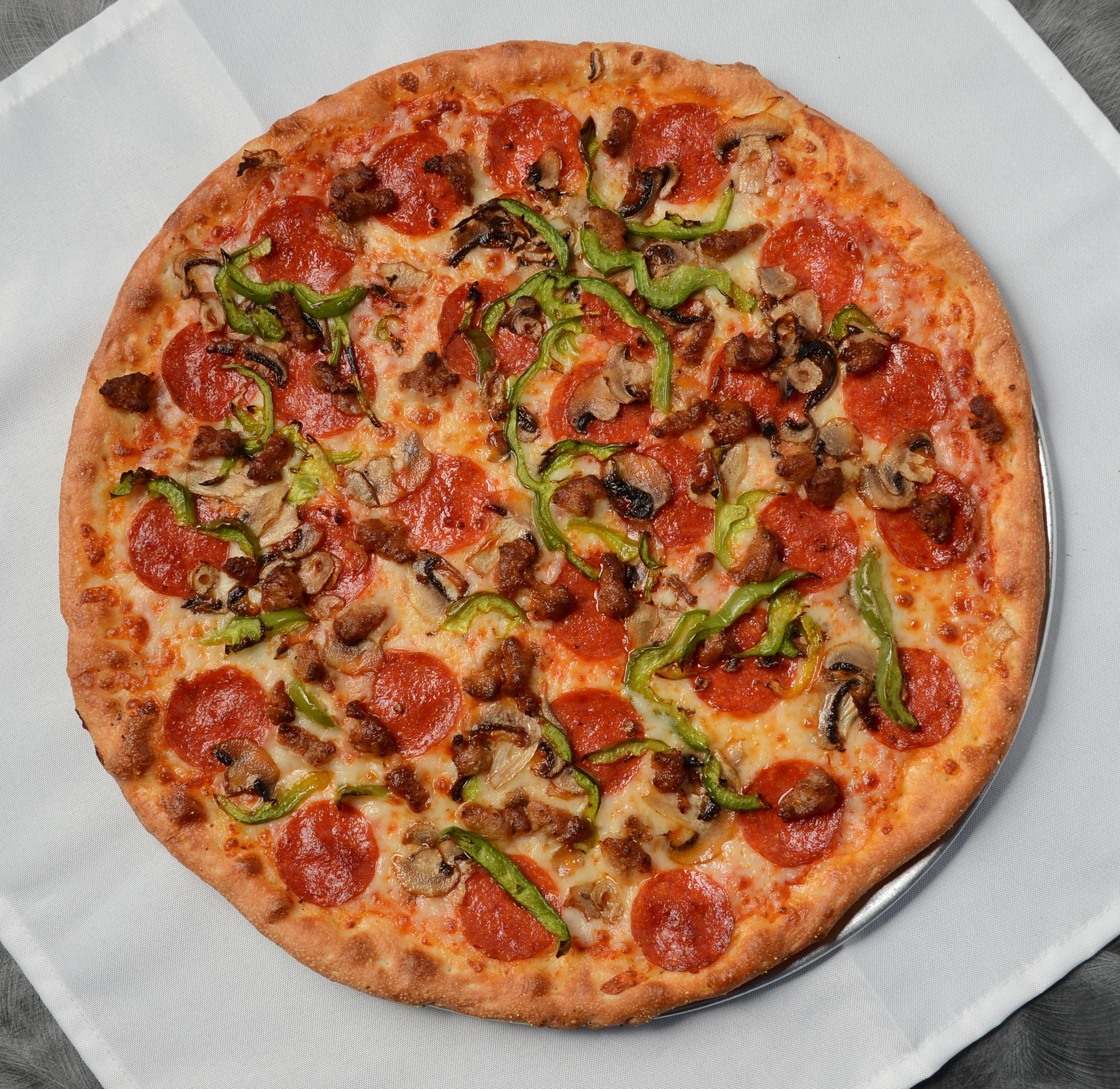 The Manhattan Man Pizza - Med (14").