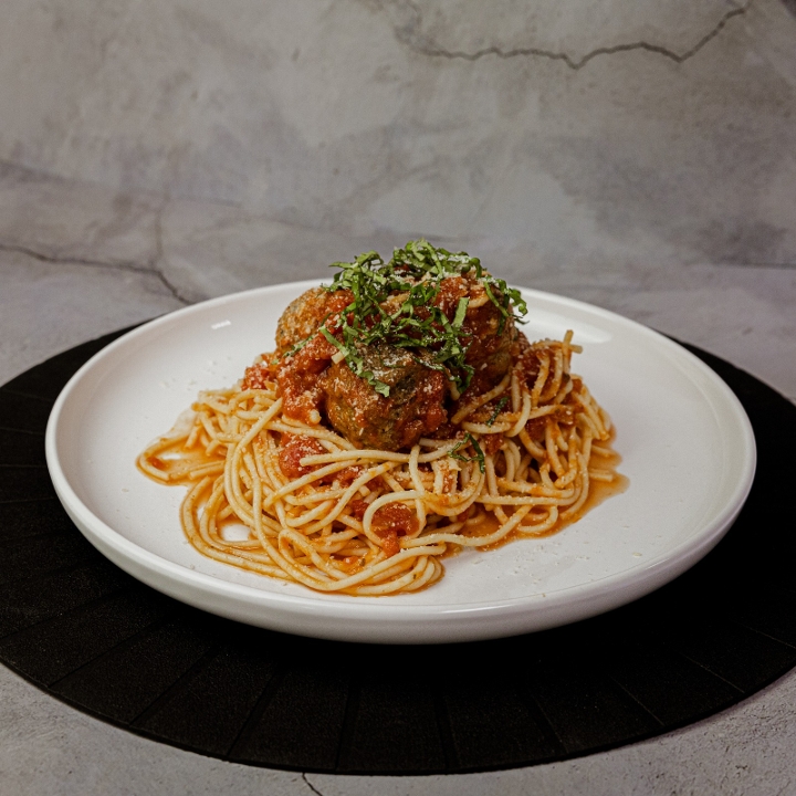 Spaghetti w/Meatballs.