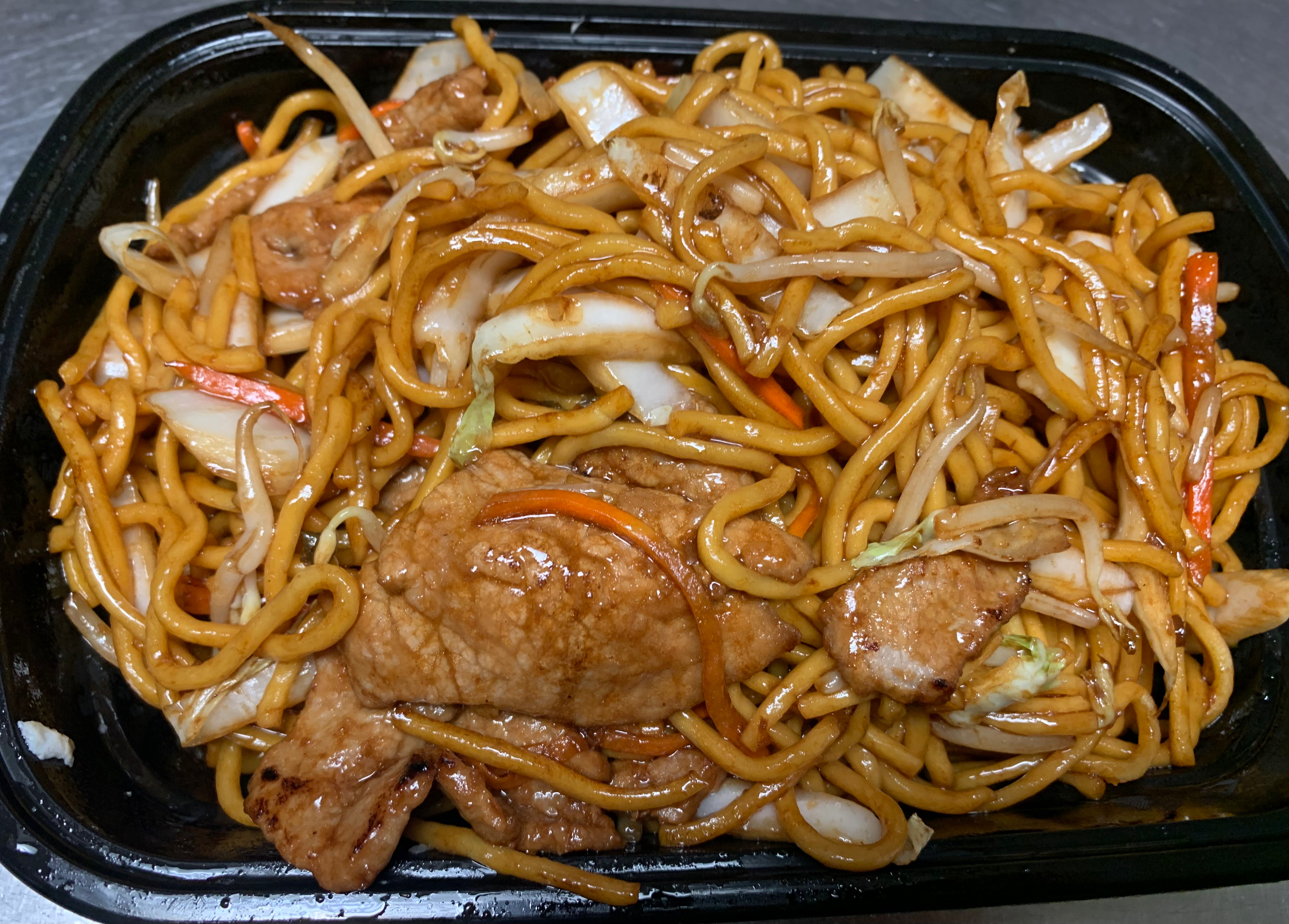 20 牛捞面BEEF Lomein.