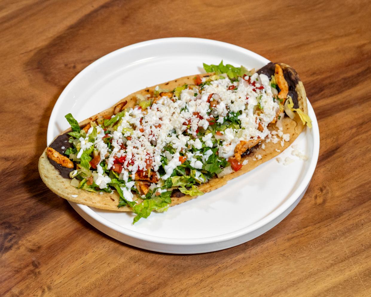 Huaraches Chorizo.