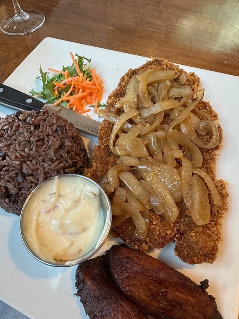 Milanesa (Breaded Steak).