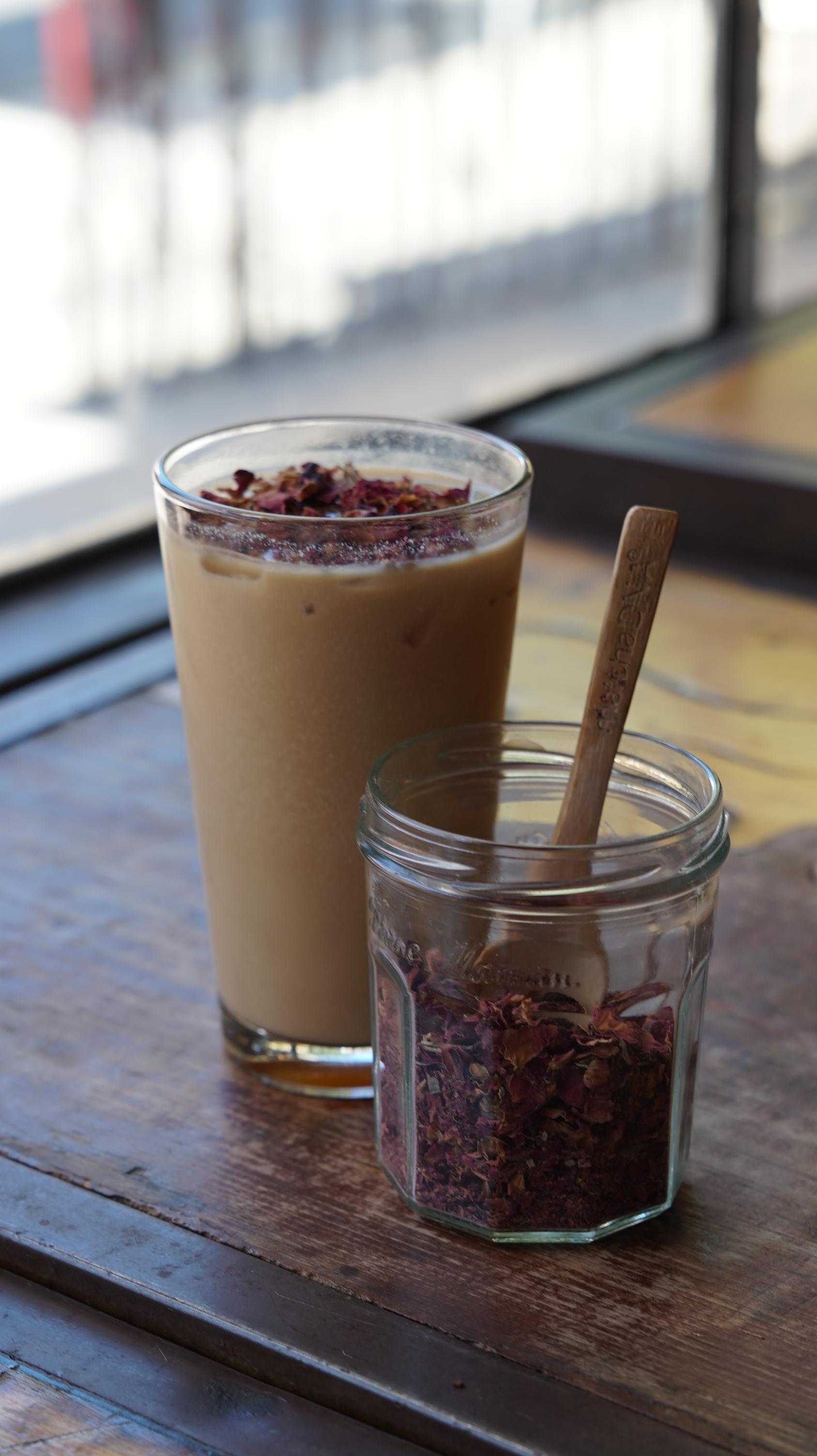 Rose Latte Iced.