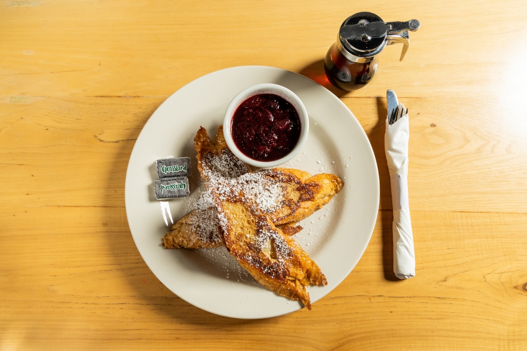 Chow French Toast with Berry Compote.