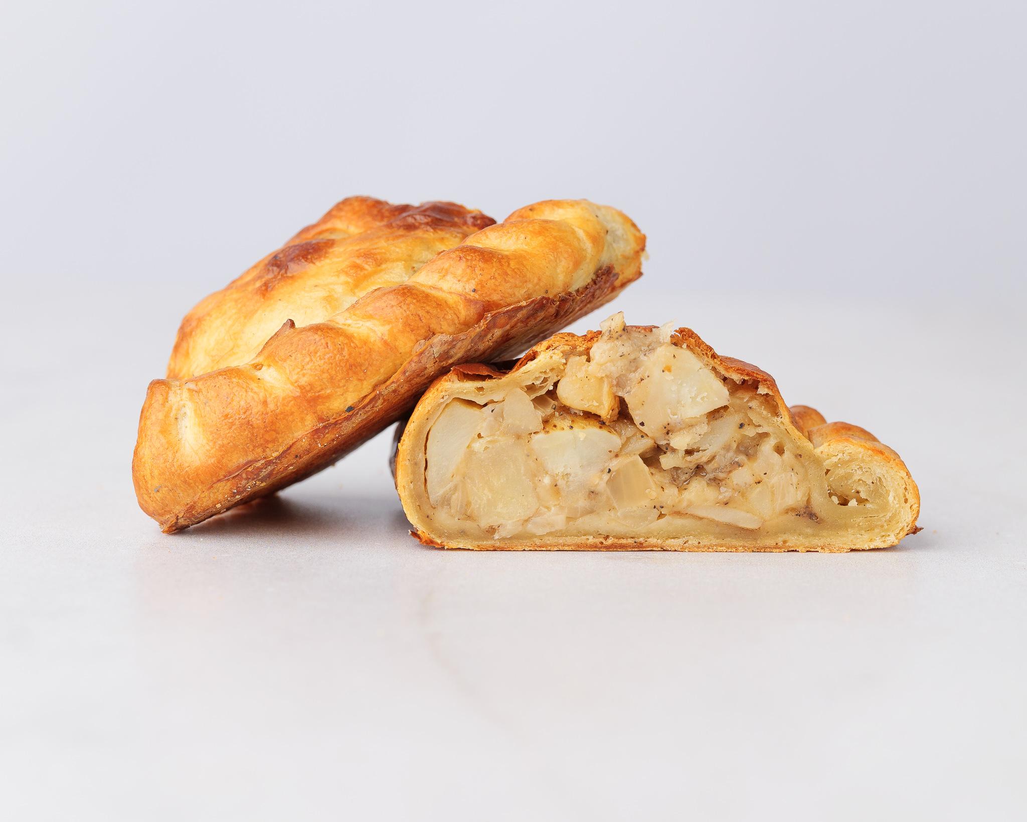 Funeral Potato Pasty (V).