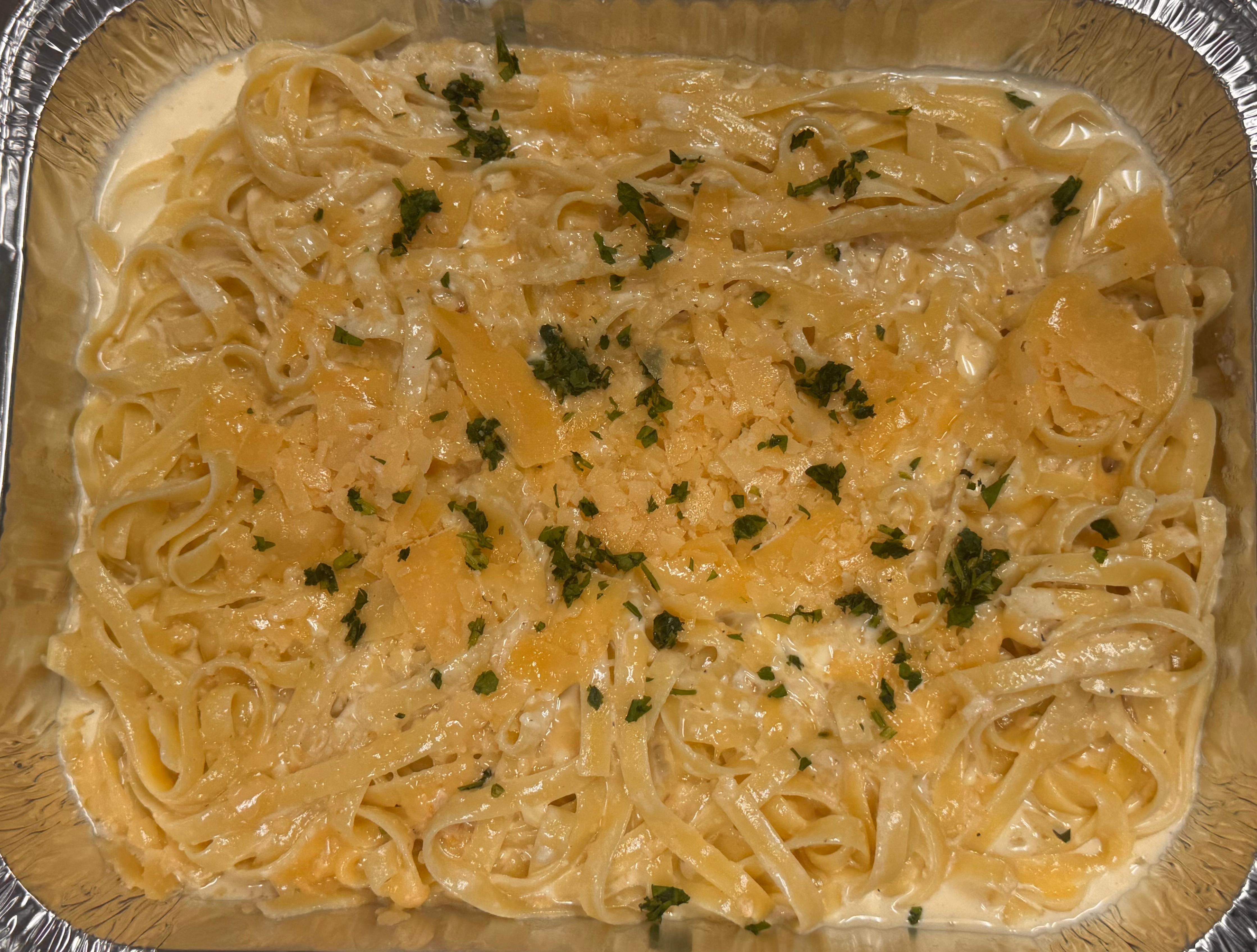 Fettuccine Alfredo Tray.