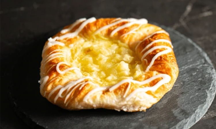 PLUNDERSCHNECKE (CHEESE DANISH).