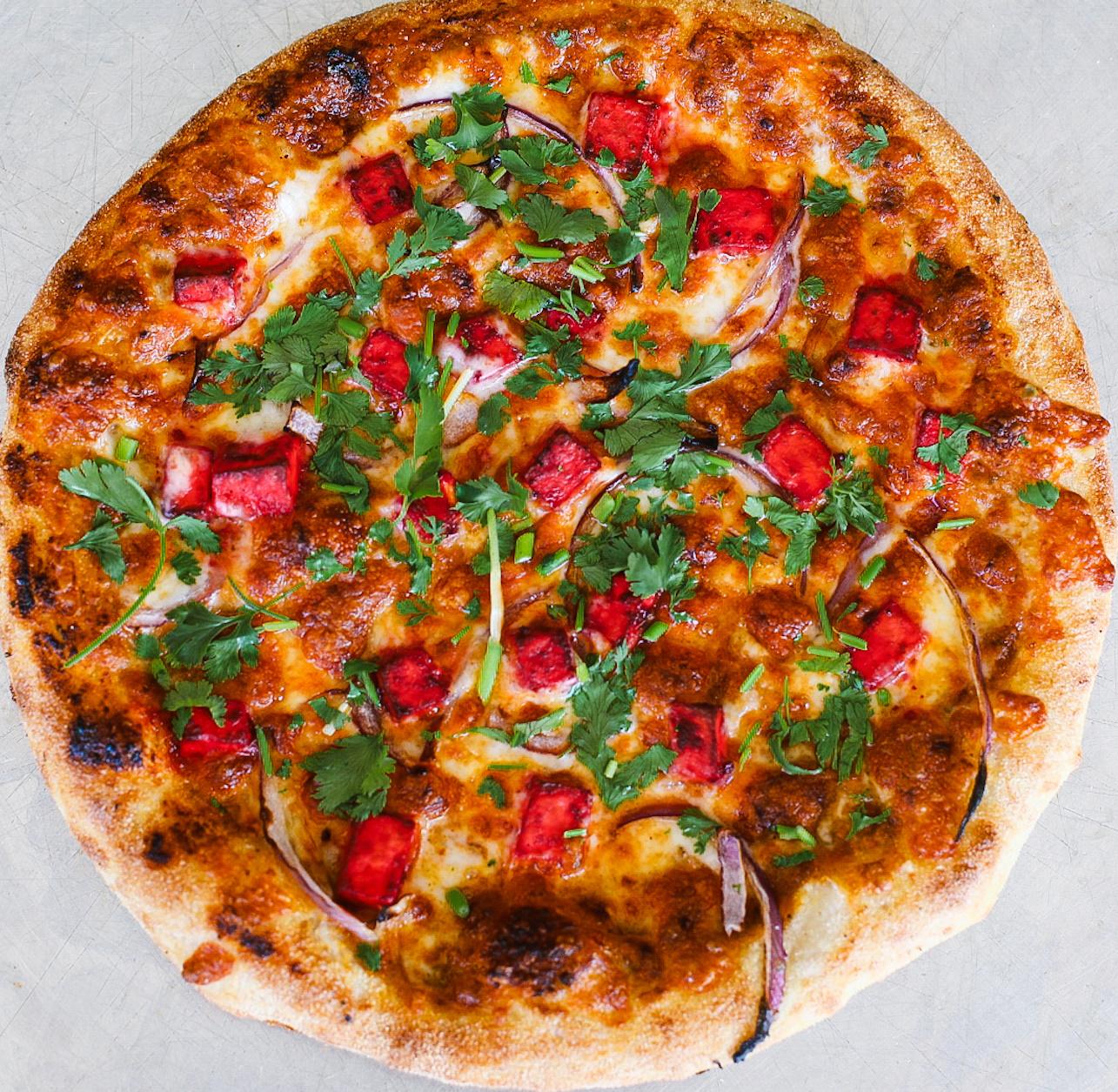 18" NY Style Tandoori Paneer Pizza.