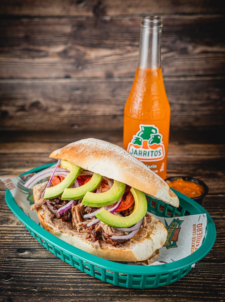 TORTA de Carnitas.