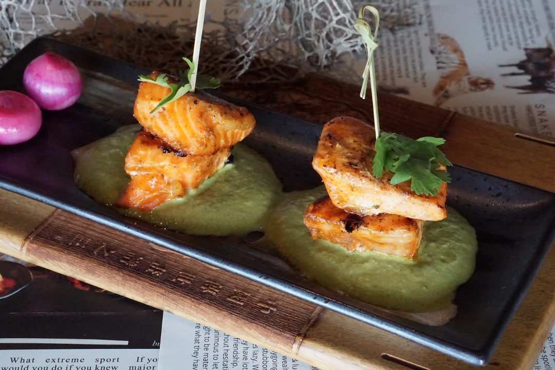 Tandoori Salmon (4 pcs).