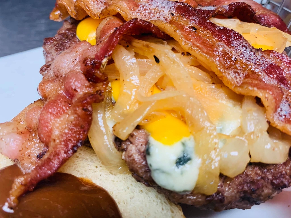 STEAKHOUSE BURGER.