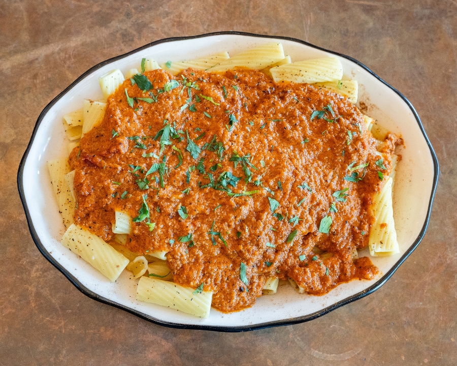 Rigatoni a la Vodka 1/2 Tray.