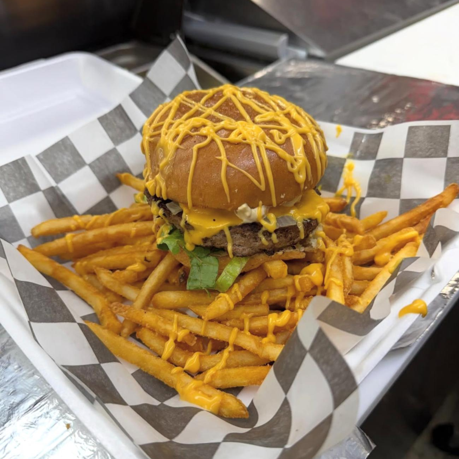 Whiz Burger Plate.