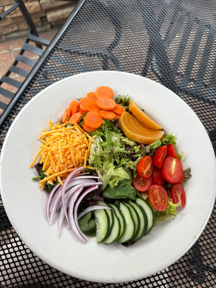 *Thunderbird Large Salad*.