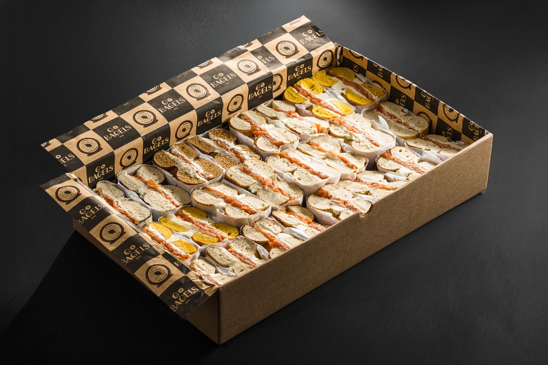 CLASSIC LOX SPECIAL BOX (12 Sandwiches).