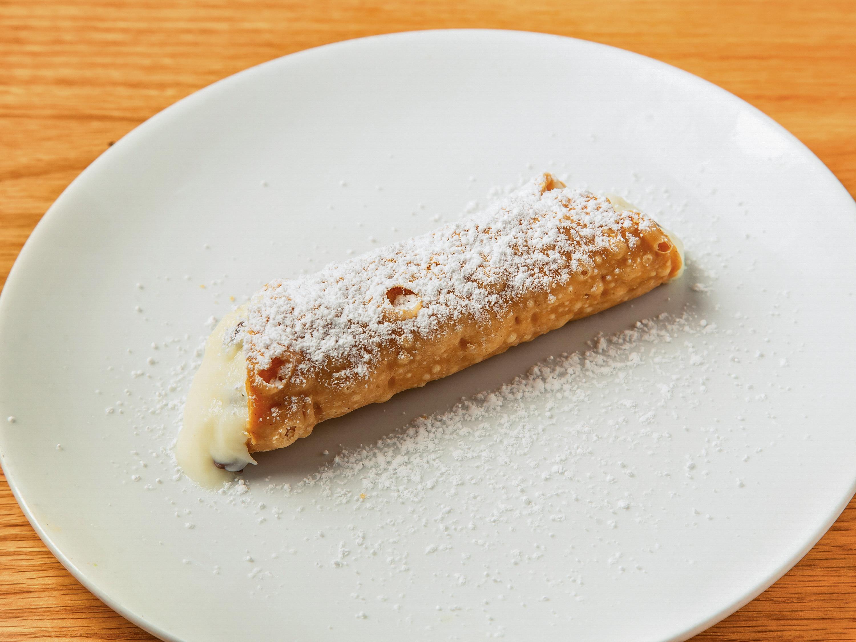 Cannoli.