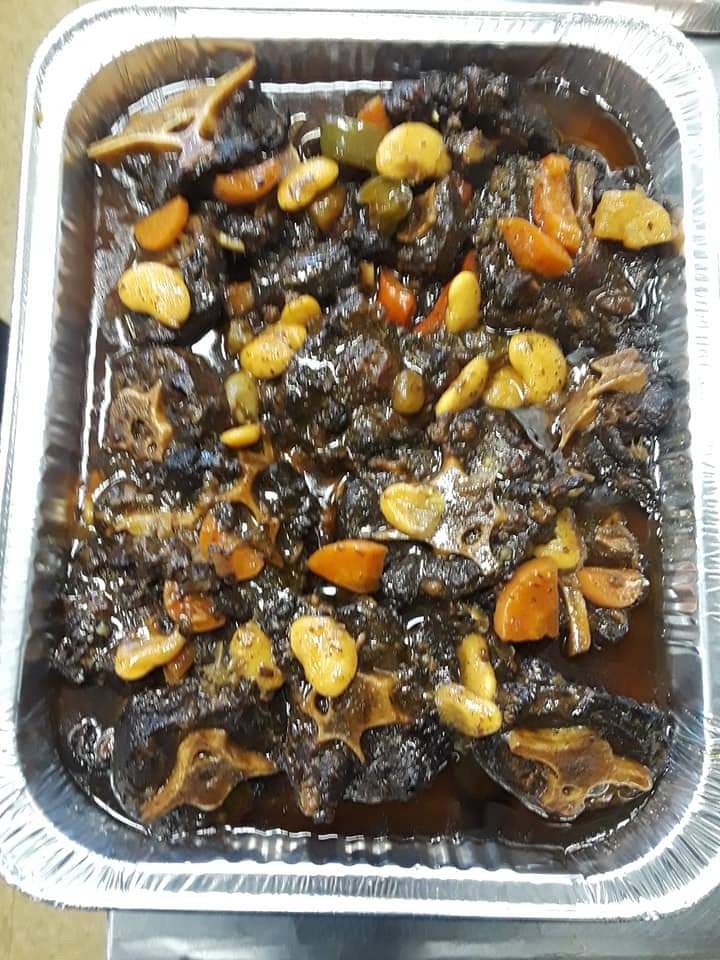 Large Pan Oxtail (feeds 30 plus ).