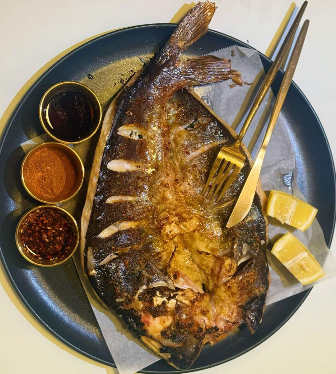 Silk Road Garlic-Roasted Whole Fish 丝路风味蒜香金皮烤整鱼.