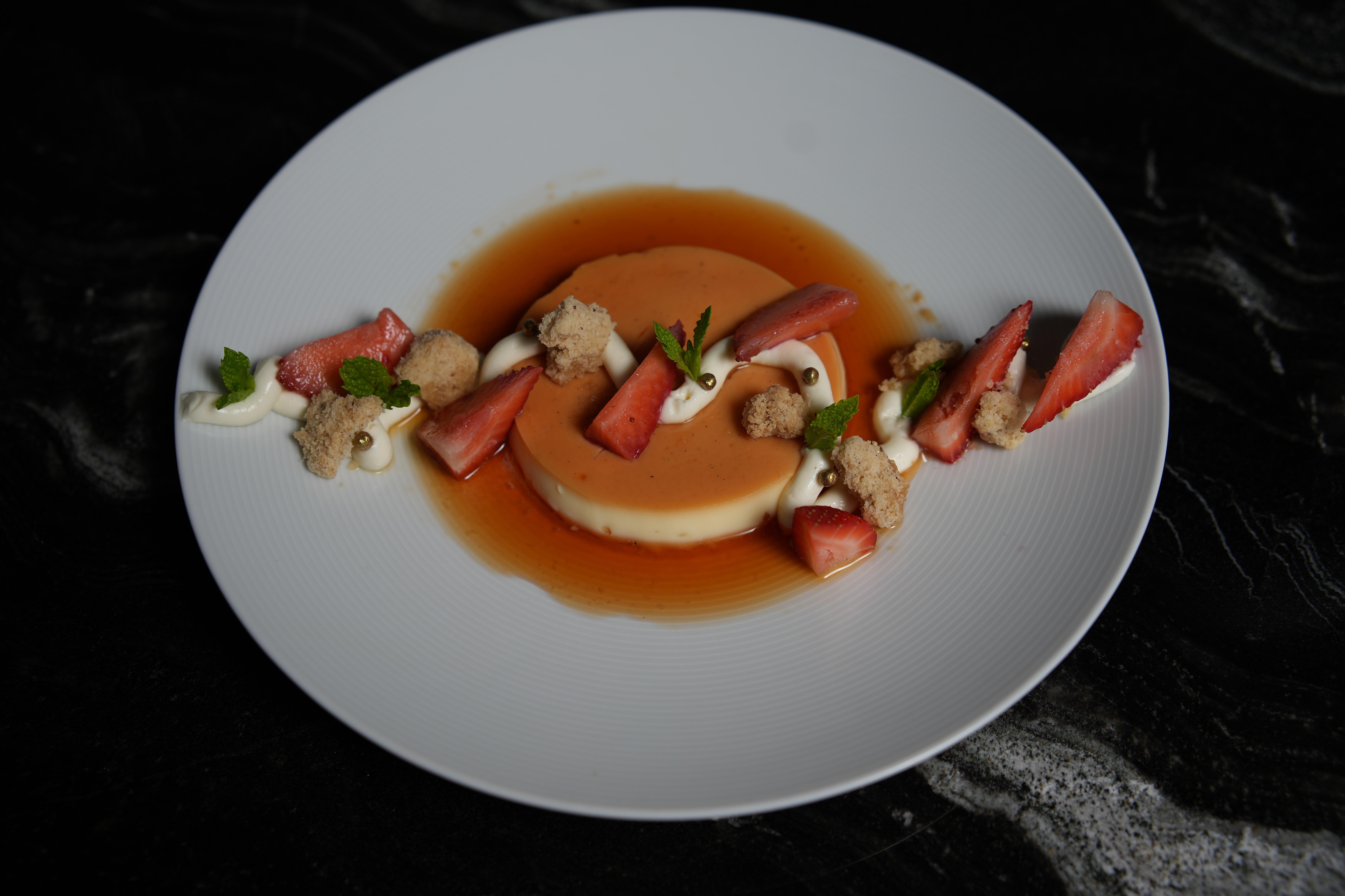 Maracuyá & Mango Flan.