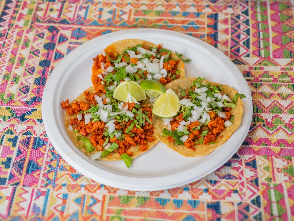 Huarache de Chorizo.