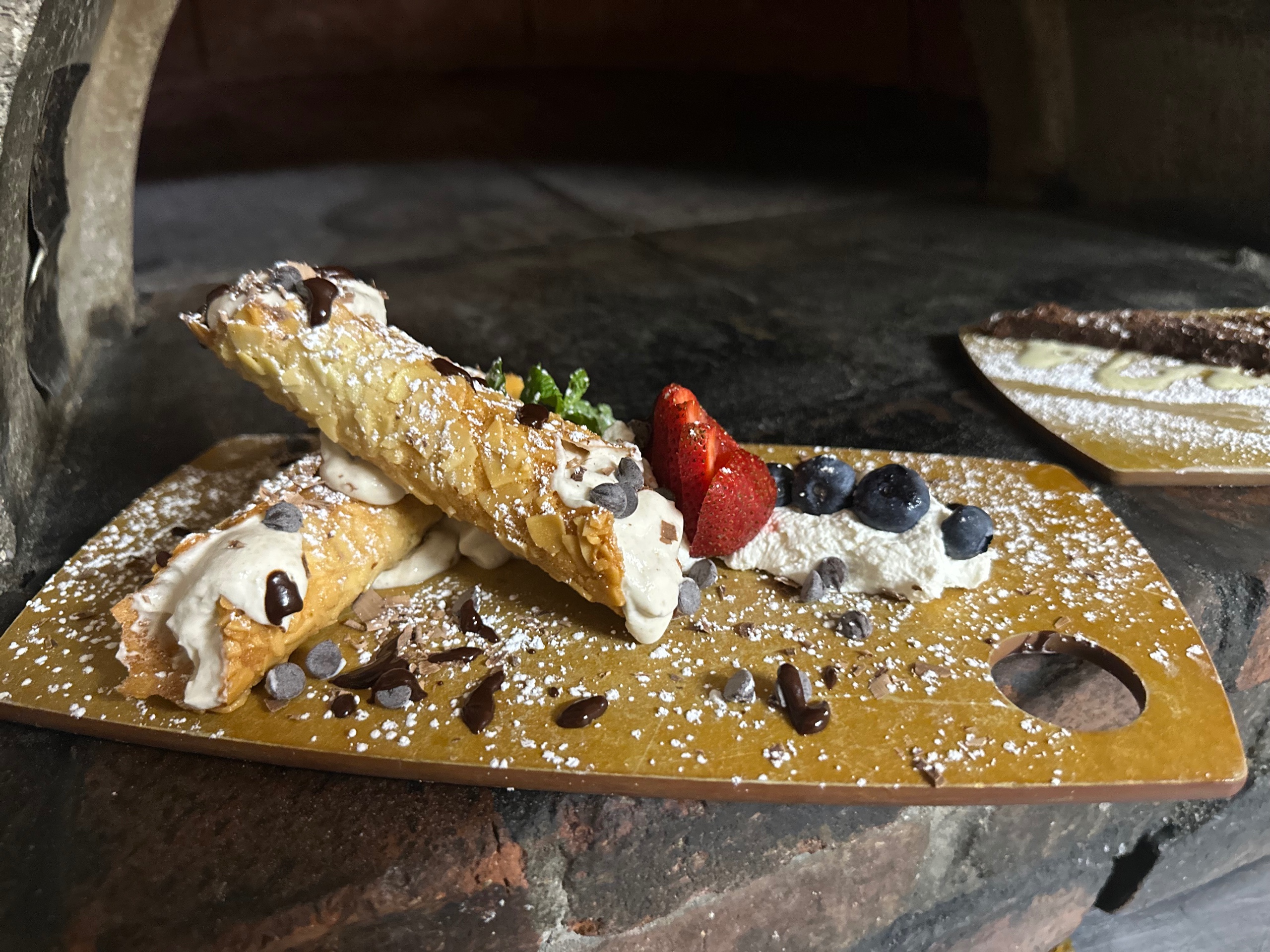 Cannoli.