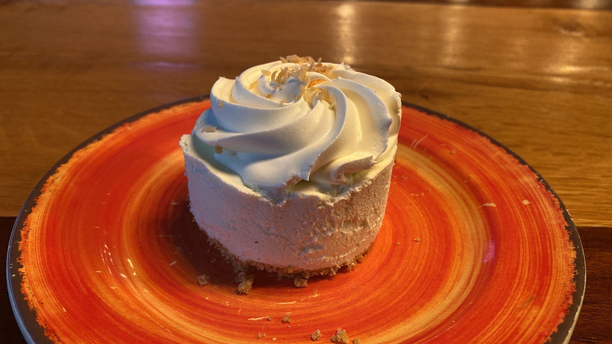 *Tiramisu Cake.