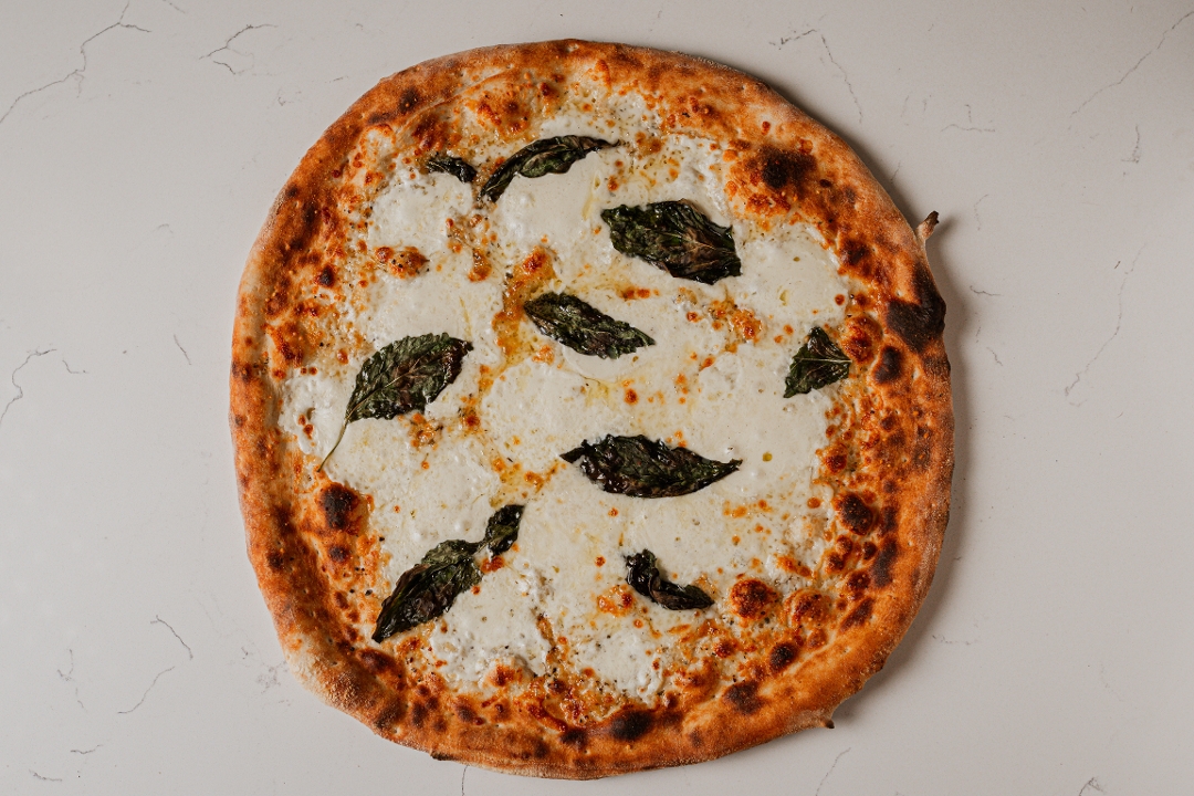 Bianca Pizza.
