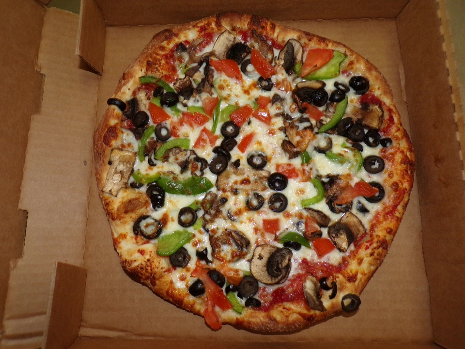 Medium Veggie Pizza.