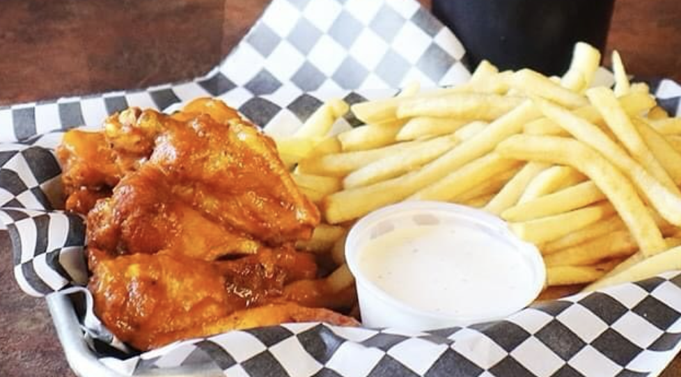8 Wings with French Fries and Fountain Drink.