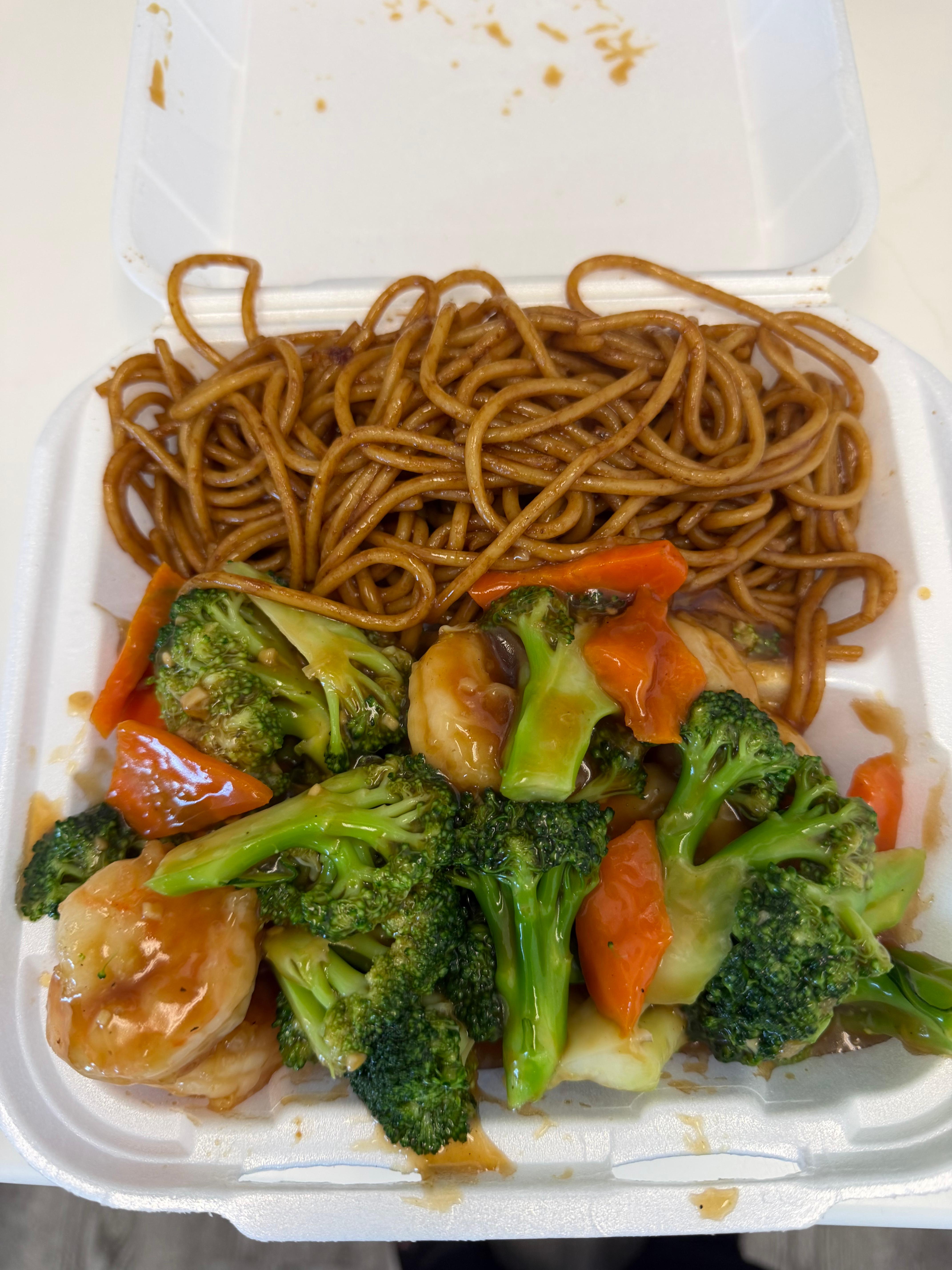 SHRIMP BROCCOLI.