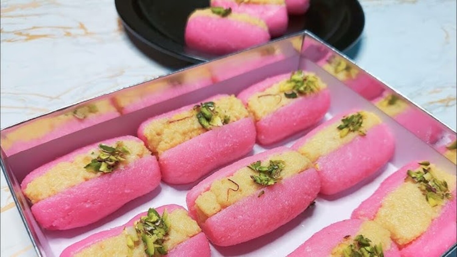 Pink Malai Sandwhich ( 6 PC ).