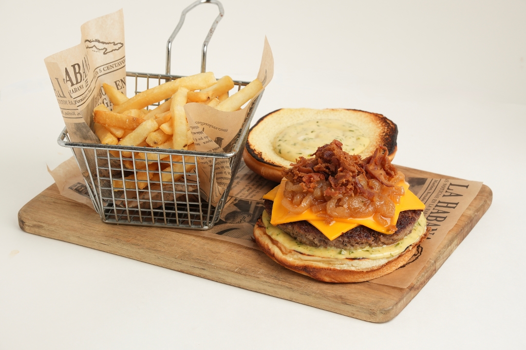 Bocas House Burger.