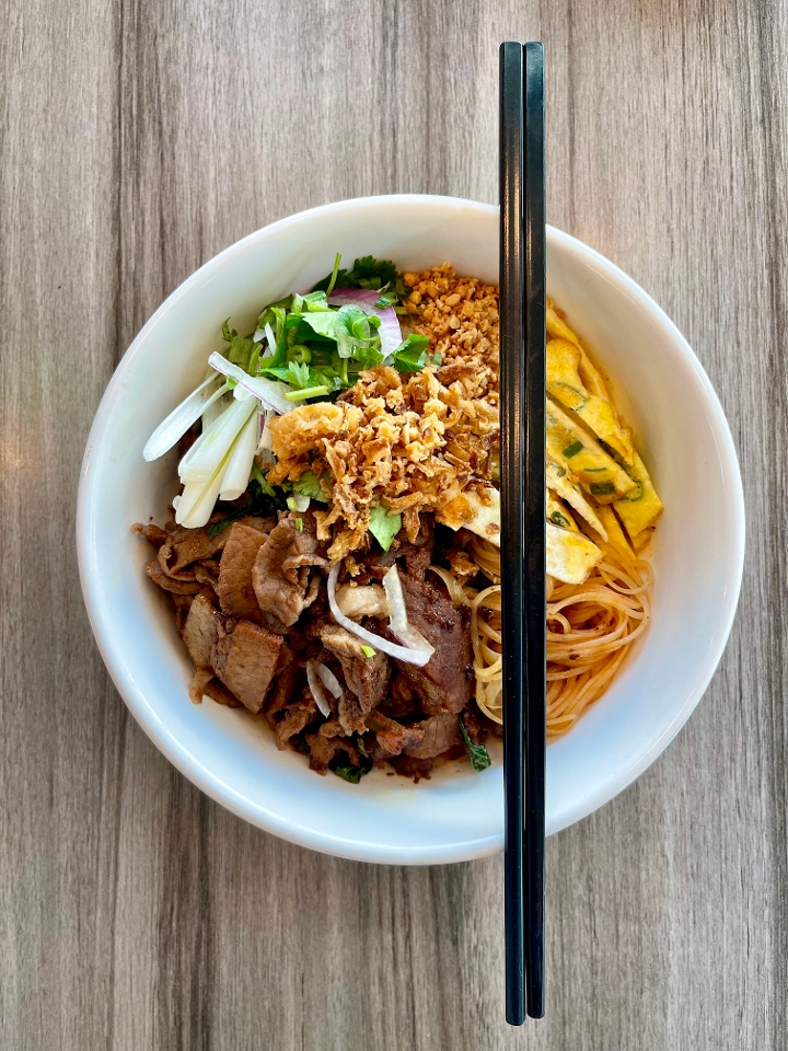 Phở Bò Khô (Dry Beef Noodles).