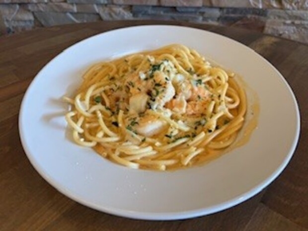 GARLIC SHRIMP BUCATINI.