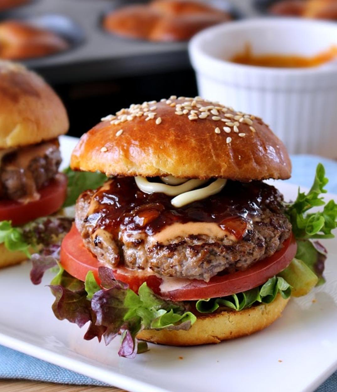 Nino’s Angus Burger.