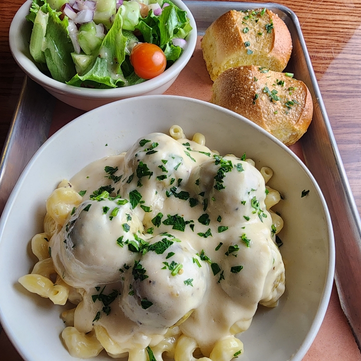 Chicken Meatball Alfredo with Salad & Garlic Bread.