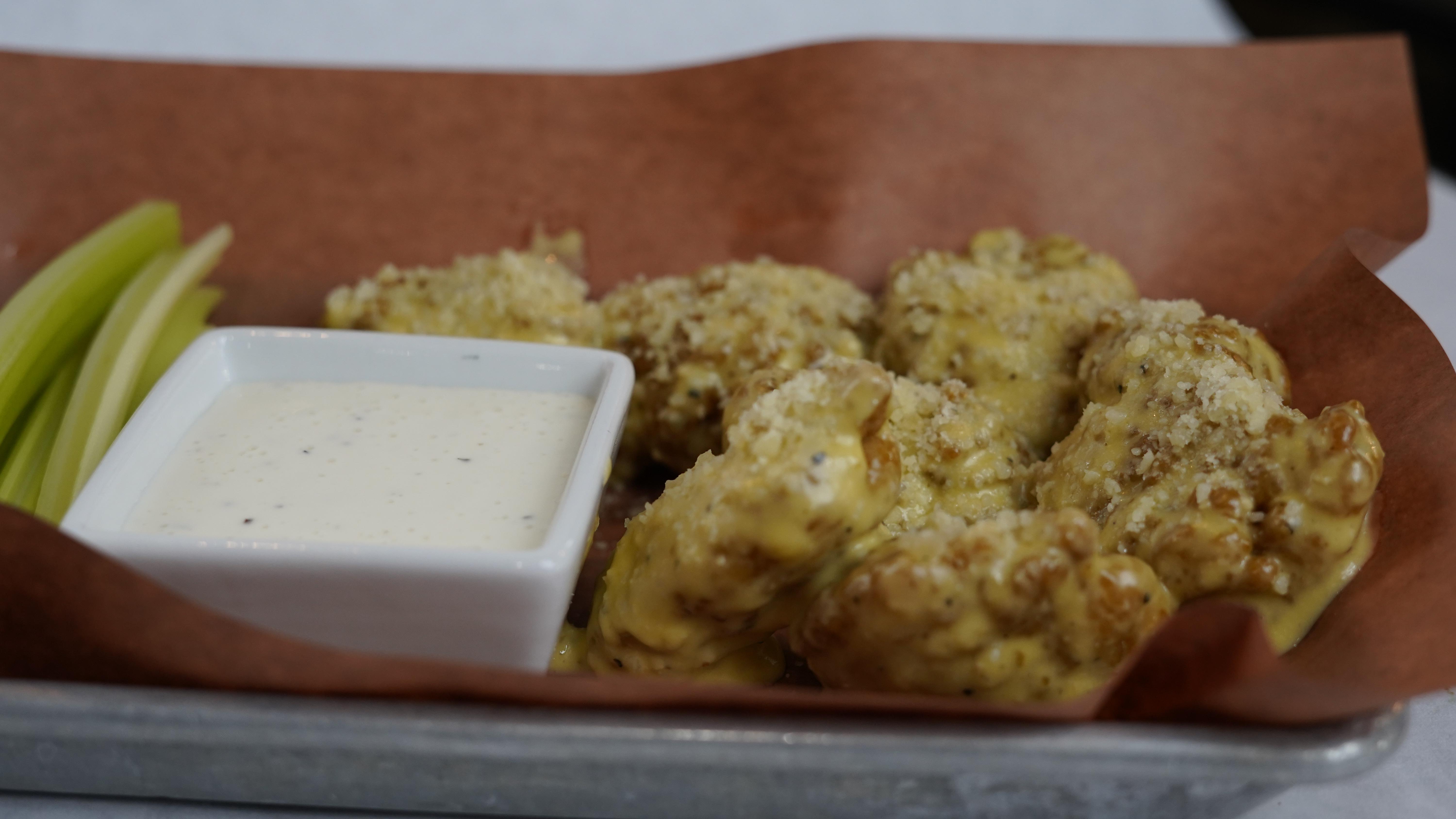 Boneless Wings.