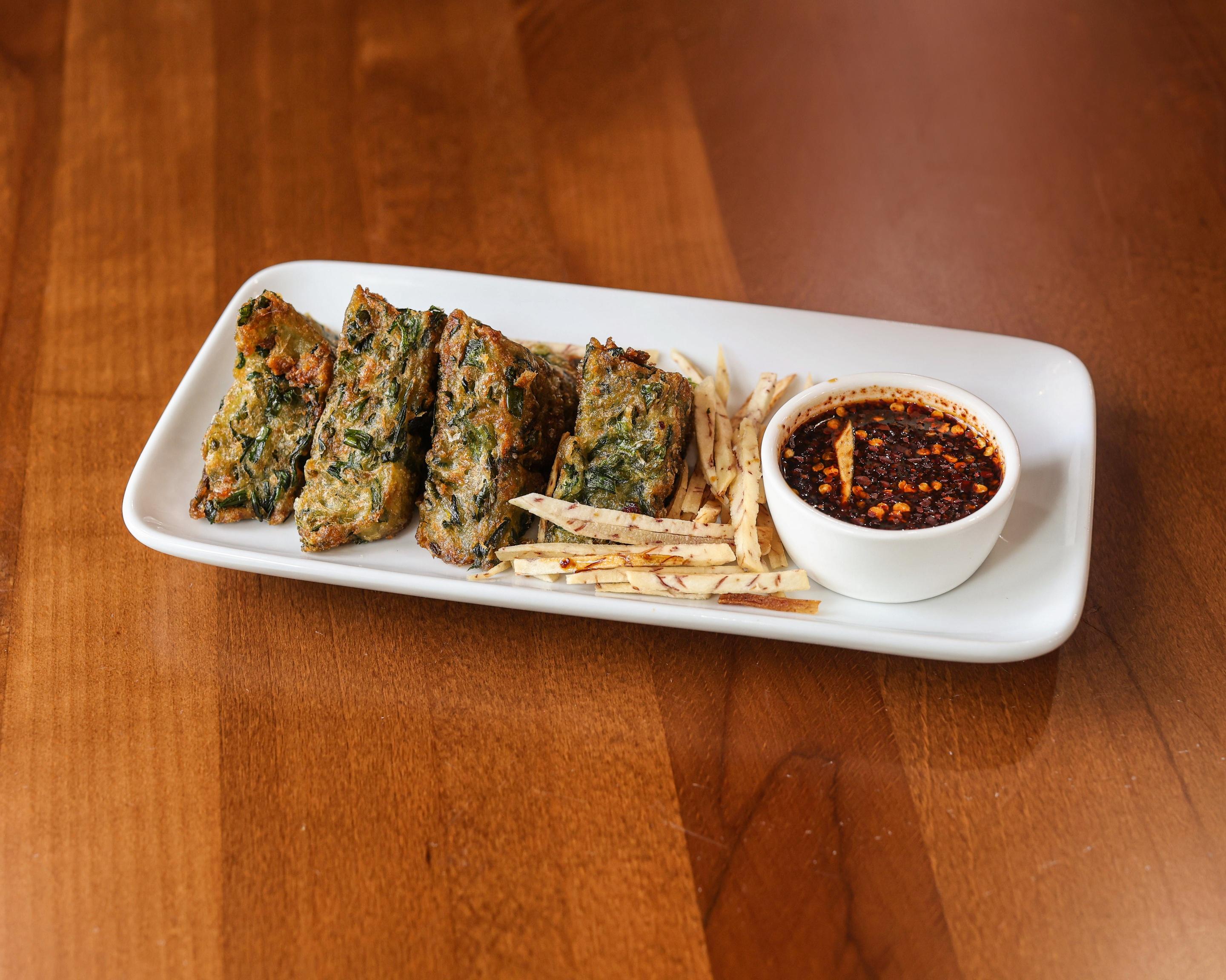 A3 Thai Chives Dumpling (4 Pieces).