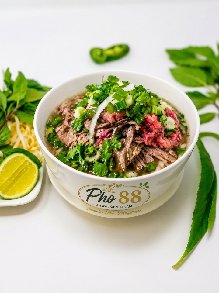 DacBiet -Pho Combo -Rare Steak Brisket Flank Tendon.