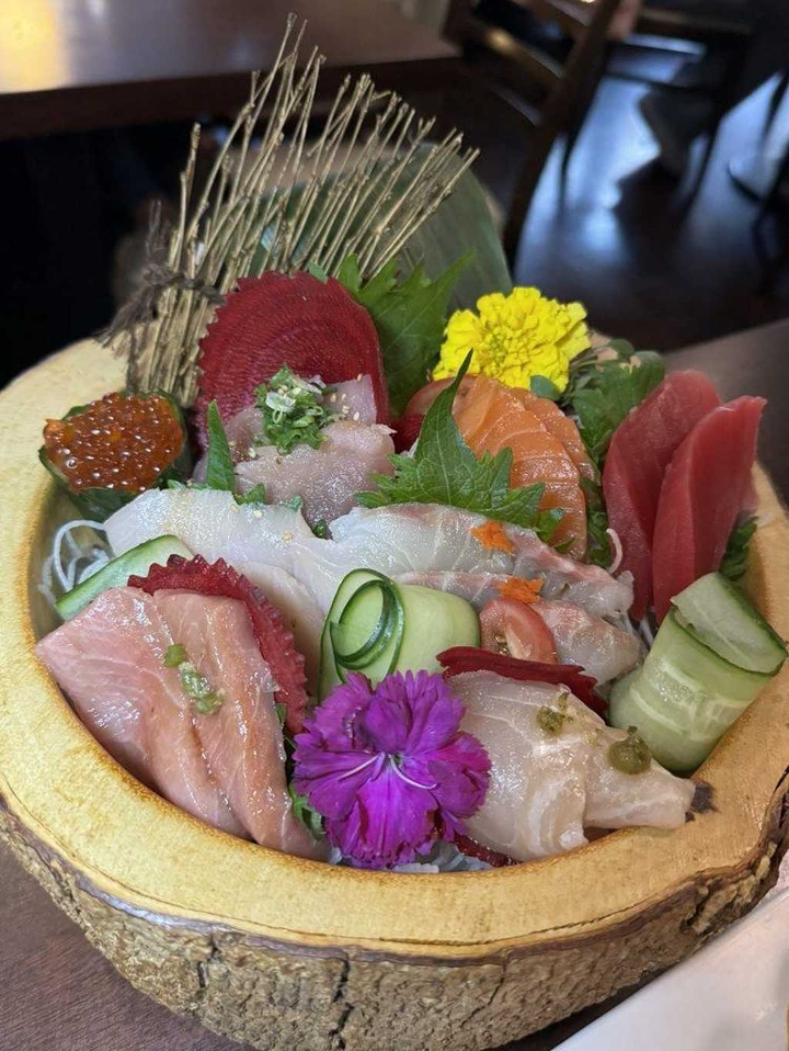 15 mixed sashimi.