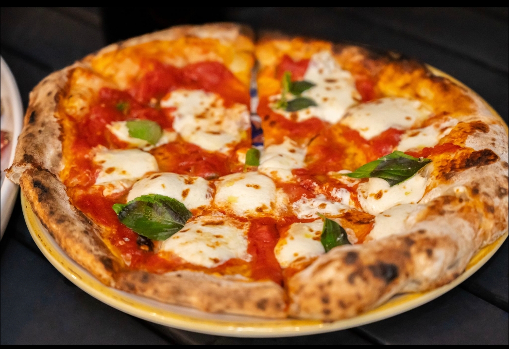 Napoli Margherita Pizza.