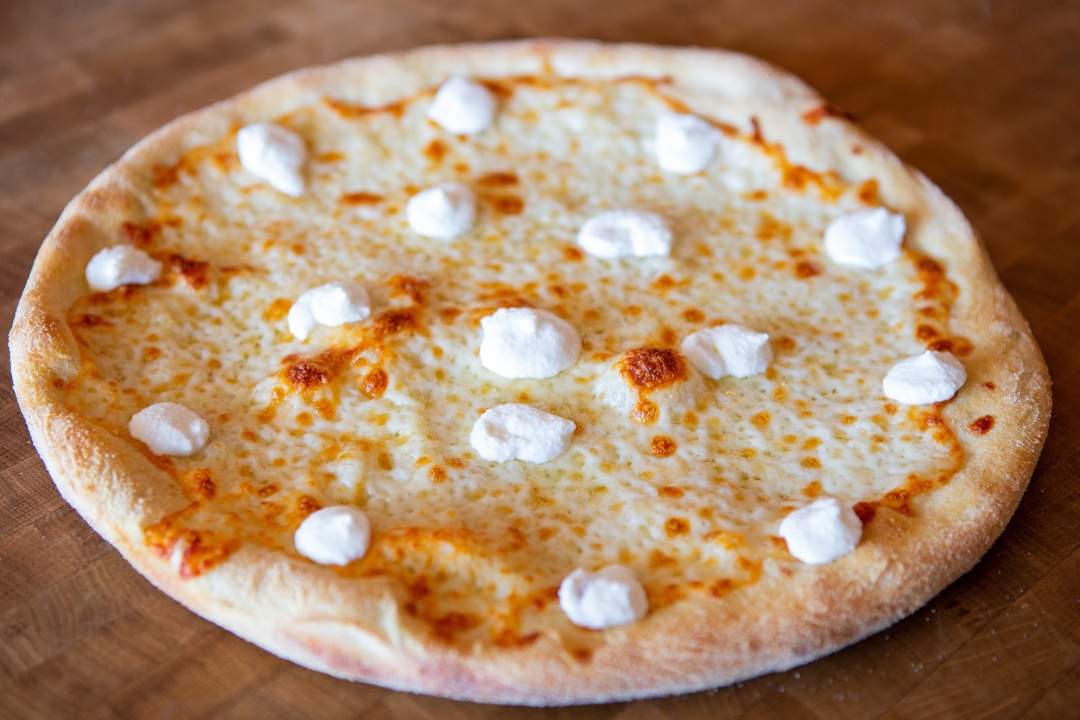 14” Bianca Pizza.