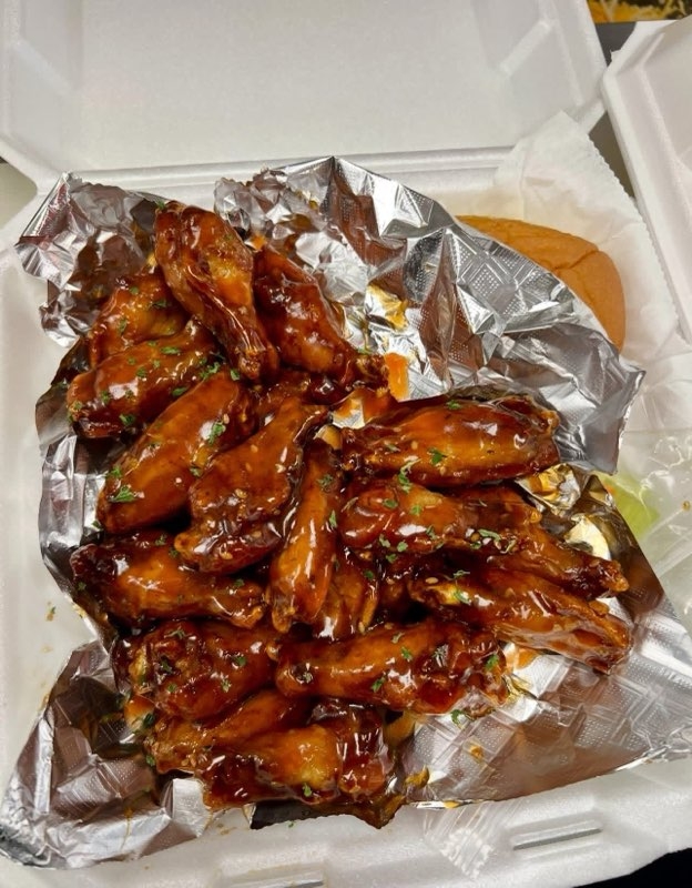 6 Piece Wings Combo.