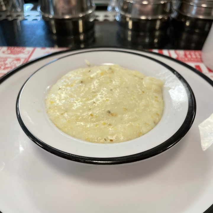 Side Cheese Grits.