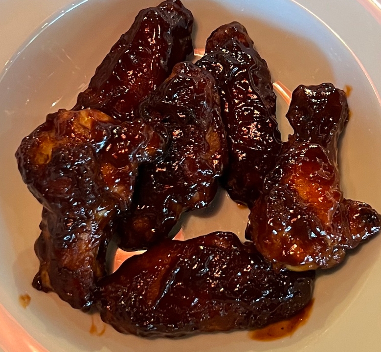 Classic Wings (bone-in).