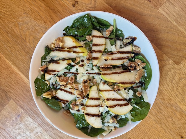 Pere e pecorino salad.