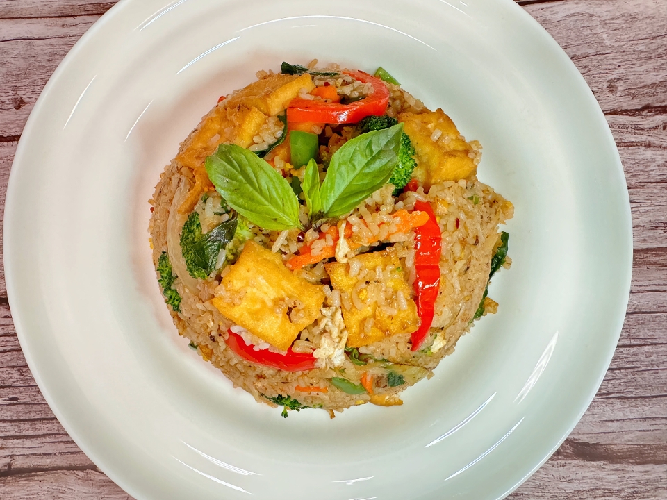 VEGAN BASIL FRIED RICE.