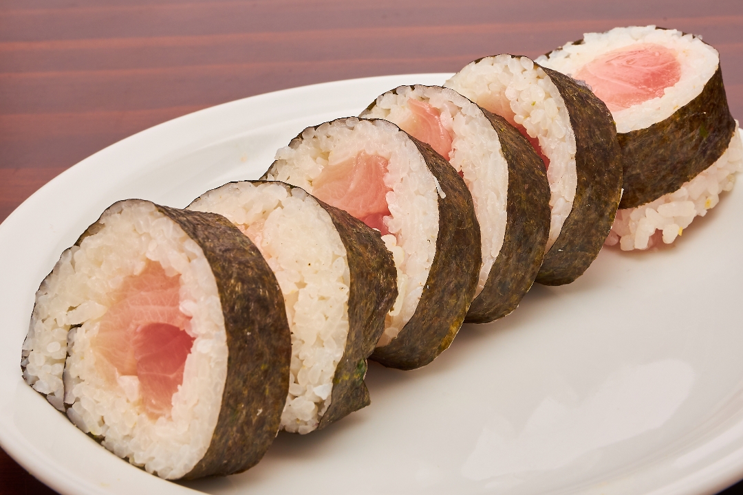 Yellowtail Roll (6PCS).