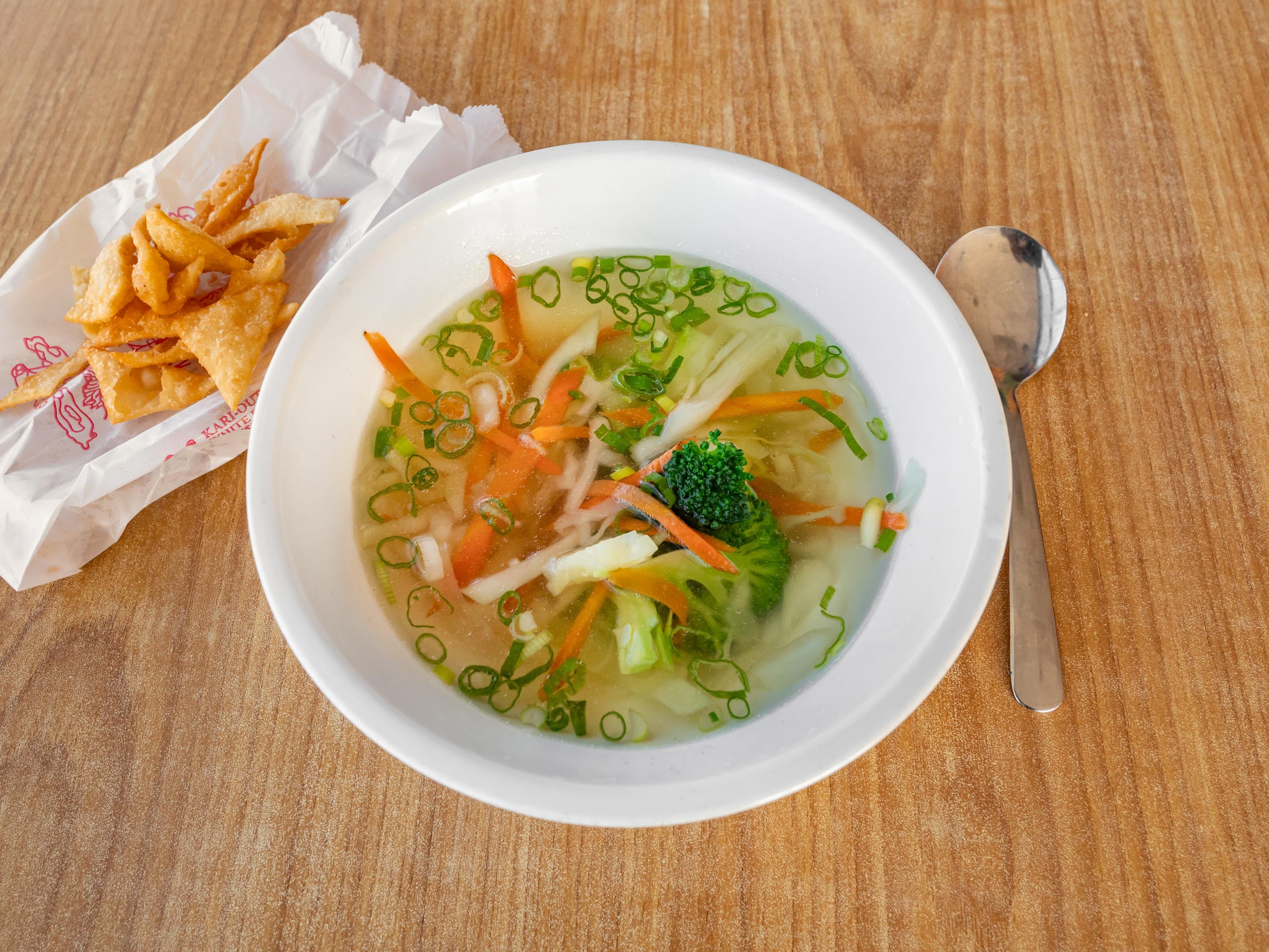 VEGETABLE SOUP LARGE (24 OZ).