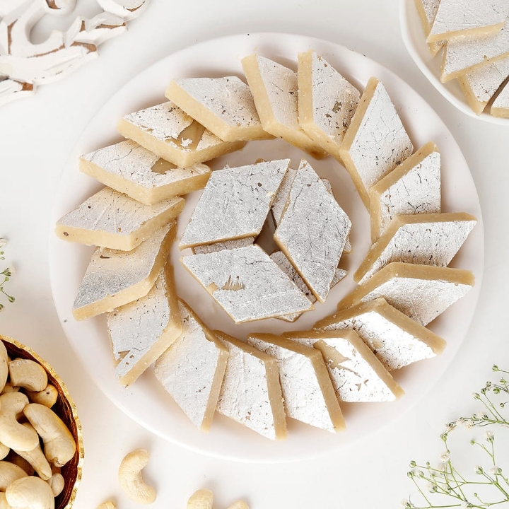 Kaaju Katli per LB (Popular Item).